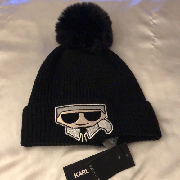 Karl Lagerfeld Paris Black Ribbed Beanie Karl Patch Black Faux Fur Pom OS NWT - Picture 7 of 15